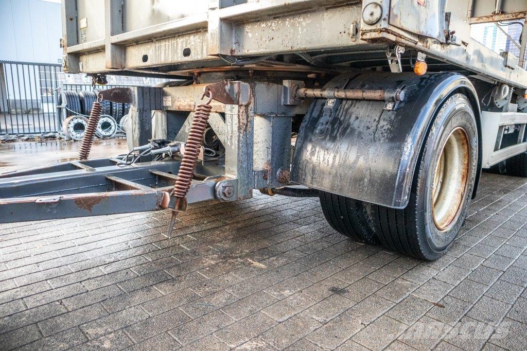 Lecitrailer VOLAILLE/GEFLÛGEL/POULTRY+REHAUSSABLE Platformas/izkraušana no sāniem