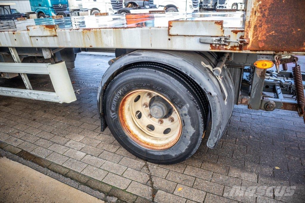 Lecitrailer VOLAILLE/GEFLÛGEL/POULTRY+REHAUSSABLE Platformas/izkraušana no sāniem