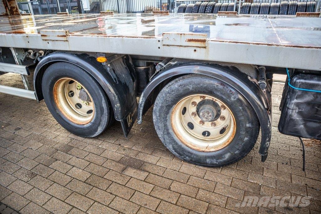 Lecitrailer VOLAILLE/GEFLÛGEL/POULTRY+REHAUSSABLE Platformas/izkraušana no sāniem
