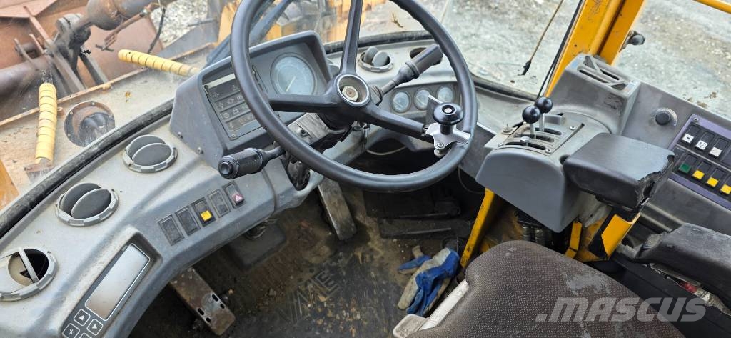 Volvo L 120 Wheel loaders