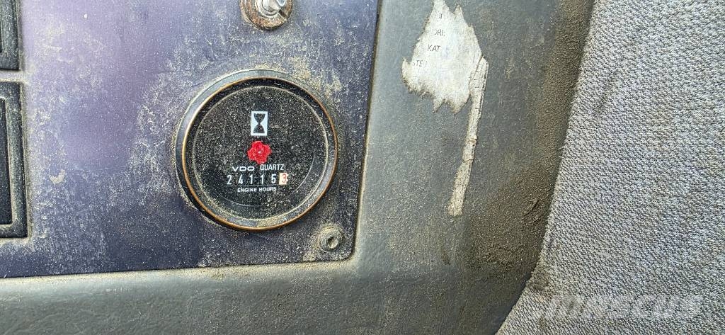 Volvo L 120 Wheel loaders
