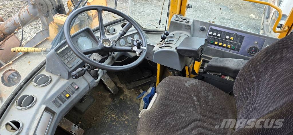 Volvo L 120 Wheel loaders