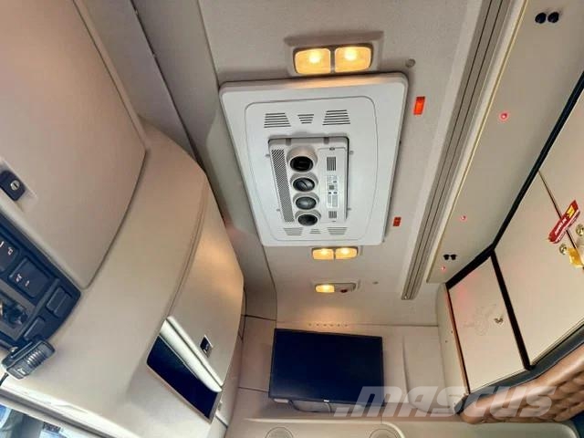 DAF XF 530 Superspace/Voll Luft/Retarder/Euro6 Седельные тягачи