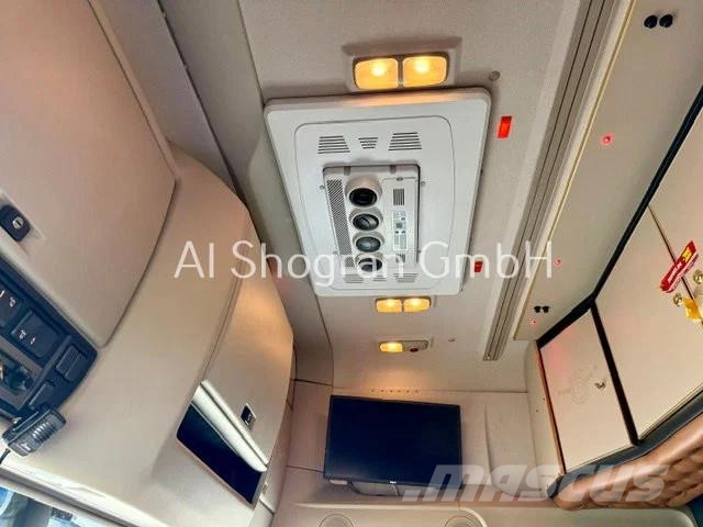 DAF XF 530 Superspace/Voll Luft/Retarder/Euro6 Nyergesvontatók