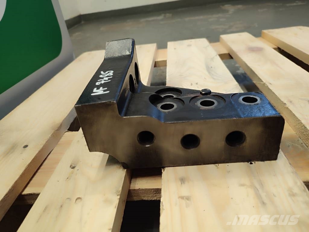 Engine mount 7677670000 Massey Ferguson 7485 Masse Motorer