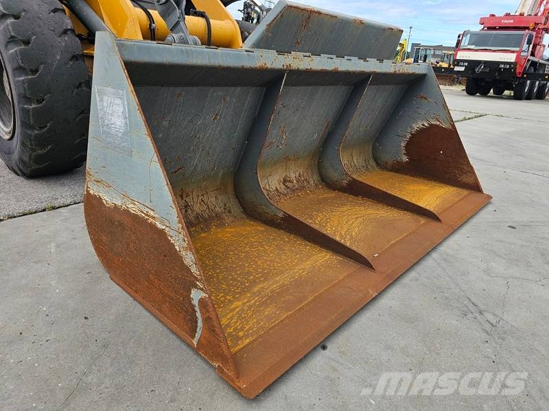 Liebherr L 514 Kolesni nakladalci