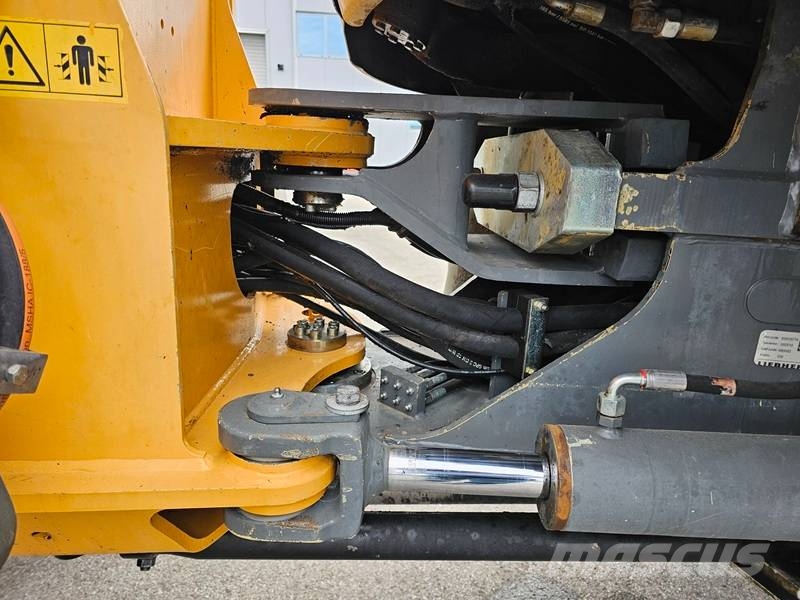 Liebherr L 514 Kolesni nakladalci