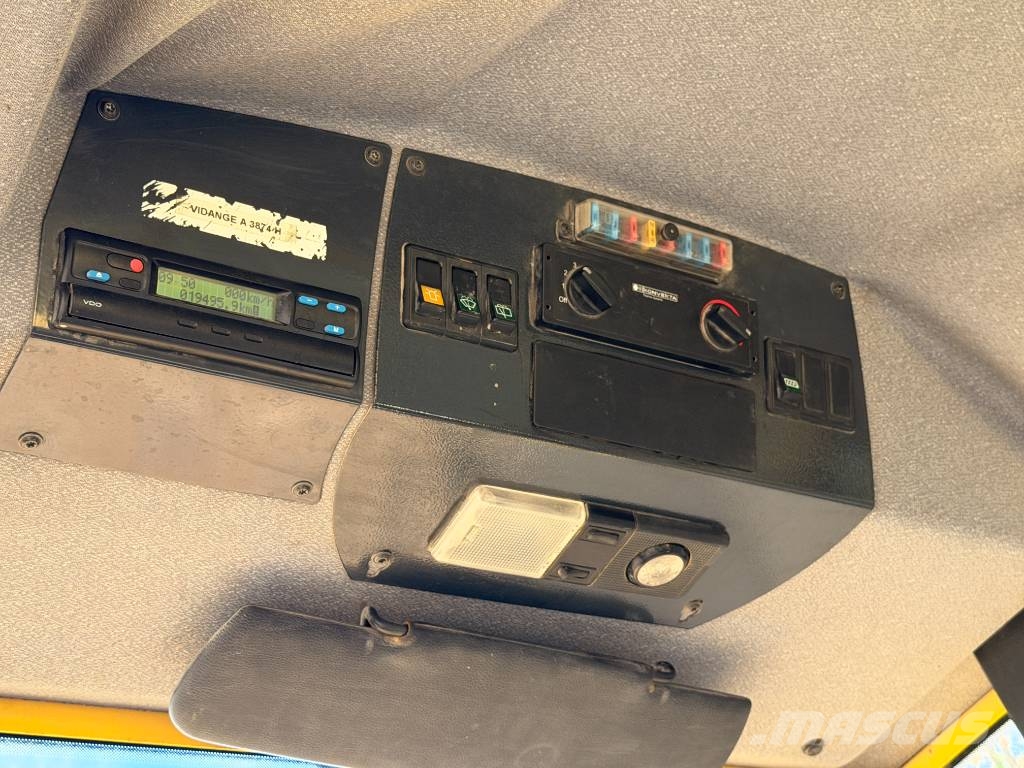 Bomag BW 216 D-4 مداحل أحادية الأسطوانة