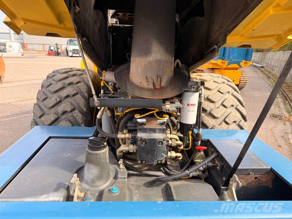 Bomag BW 216 D-4 مداحل أحادية الأسطوانة