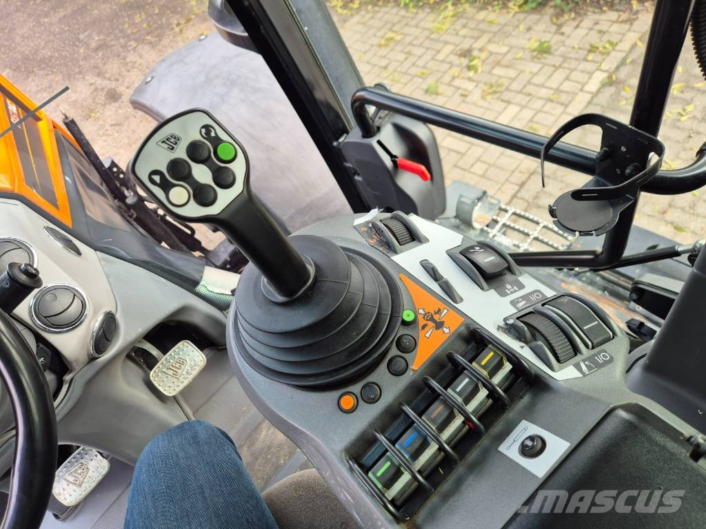 JCB Fastrac 4190 Tractoren