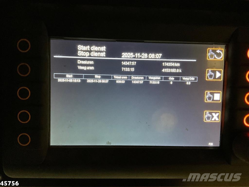 Ravo 580 with 3-rd brush Kehrmaschine