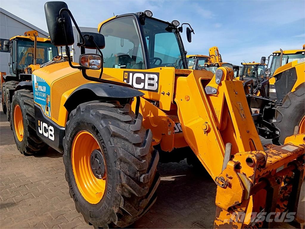 JCB 531-70 مناولات متداخلة