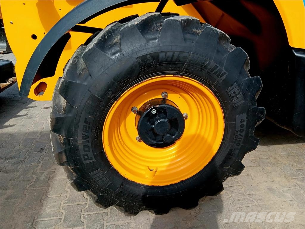 JCB 531-70 مناولات متداخلة