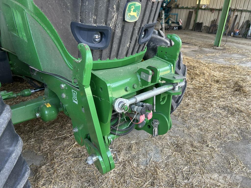 John Deere 6140R Трактори