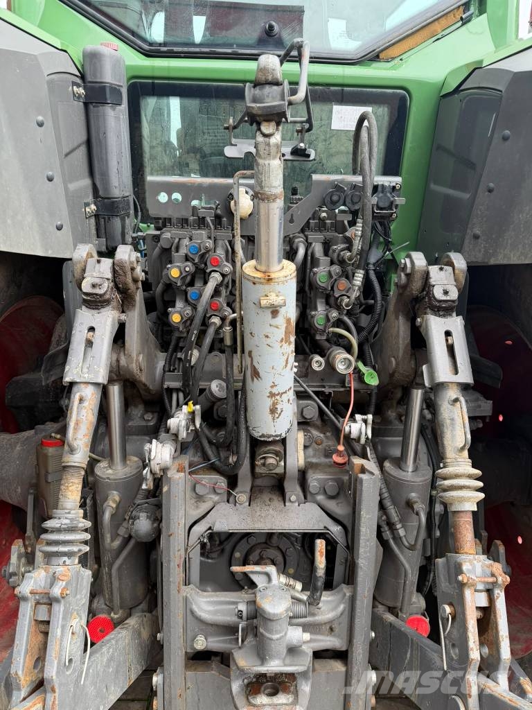 Fendt 828 Vario Traktorid