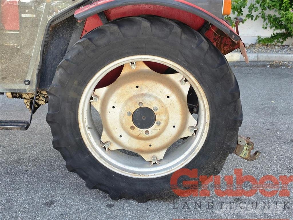 Case IH 433 Traktory