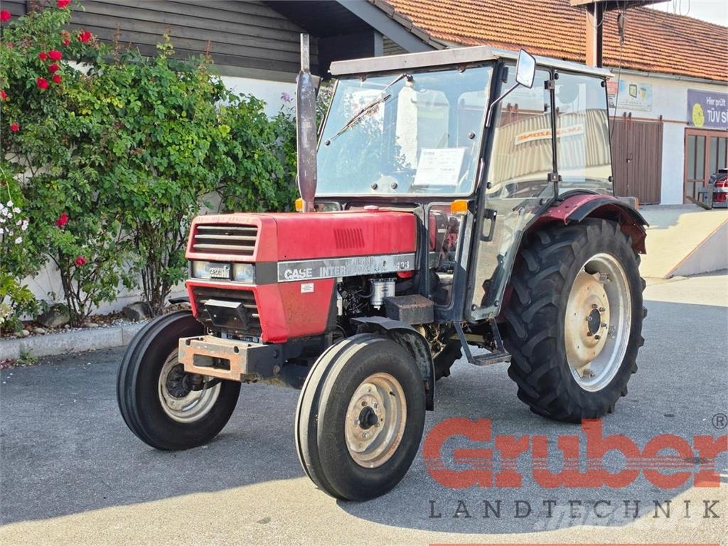 Case IH 433 Traktory