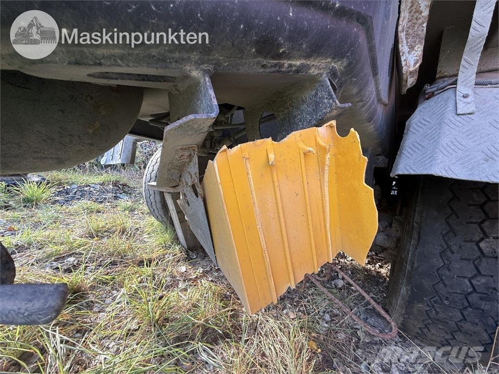 Istrail TN144 Sora- ja kippiperävaunut