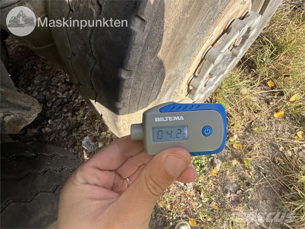 Istrail TN144 Sora- ja kippiperävaunut