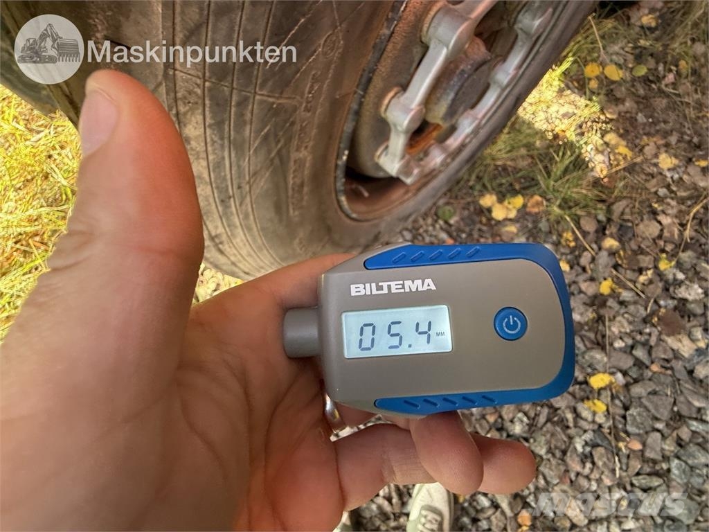 Istrail TN144 Sora- ja kippiperävaunut