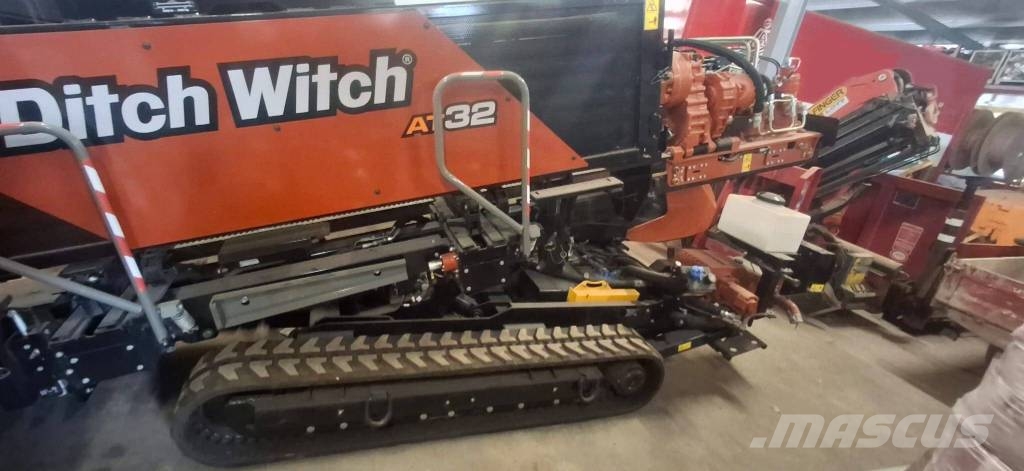 Ditch Witch AT 32 Обладнання для горизонтального буріння