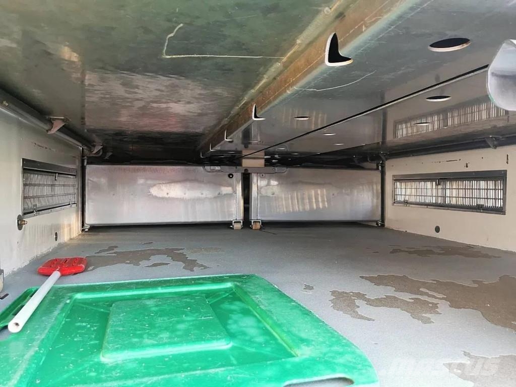 Berdex NO BERDEX HMK 4 stock livestock trailer SPF Naczepy do transportu zwierząt