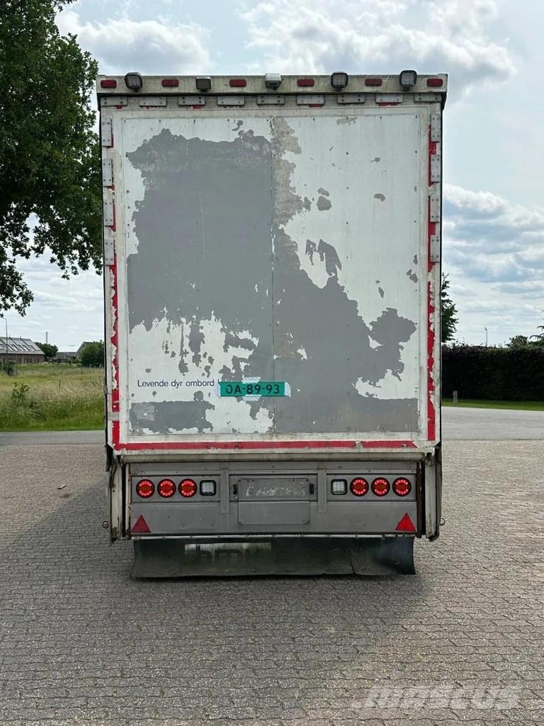 Berdex NO BERDEX HMK 4 stock livestock trailer SPF Naczepy do transportu zwierząt