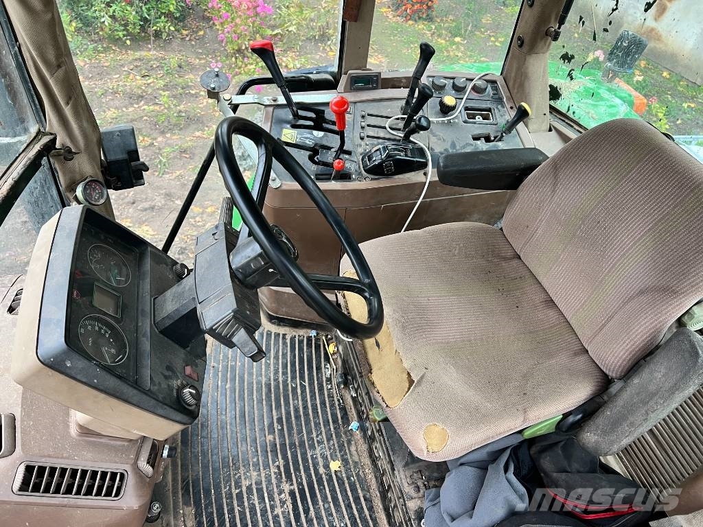 John Deere 7800 트랙터