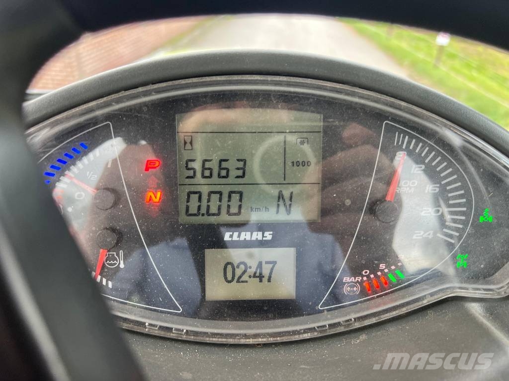 CLAAS Axion 830 Cmatic Трактори