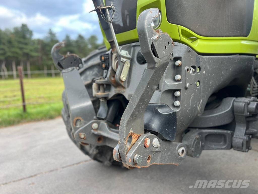 CLAAS Axion 830 Cmatic Трактори