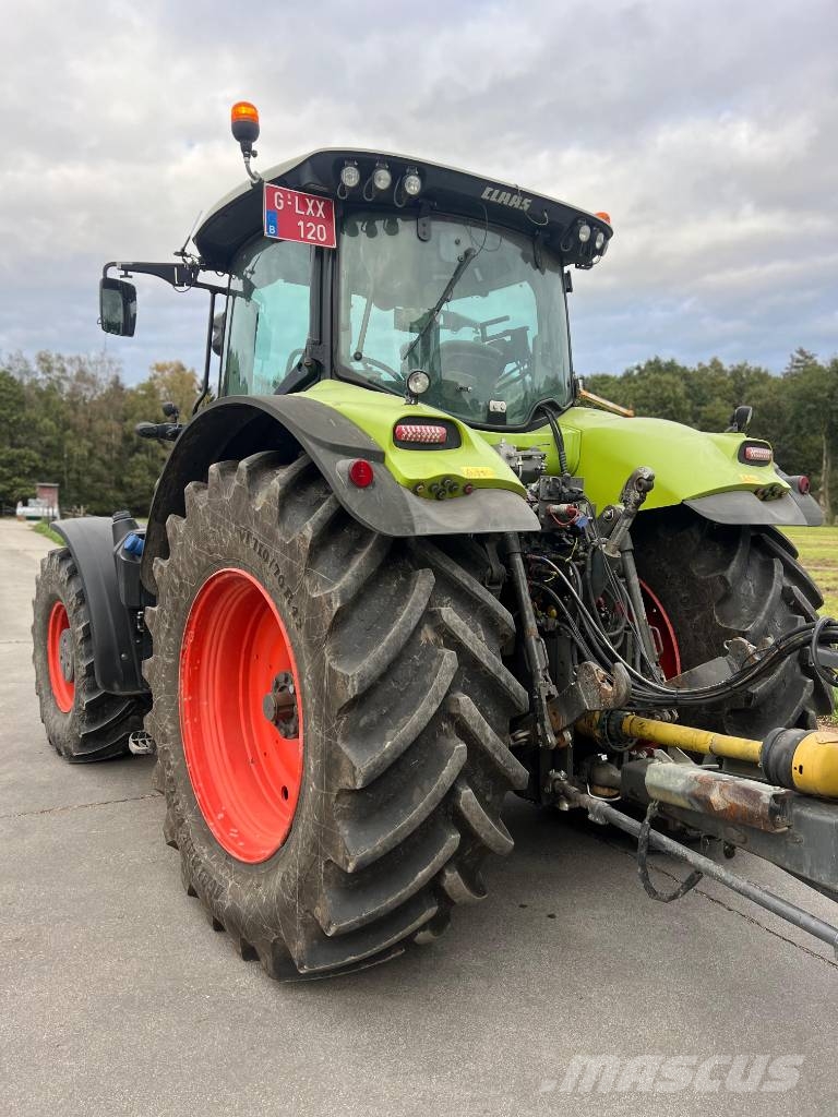 CLAAS Axion 830 Cmatic Трактори