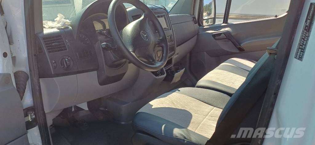Volkswagen Crafter Achleitner 4x4 mixto 6 person 4motion شاحنة مقفلة