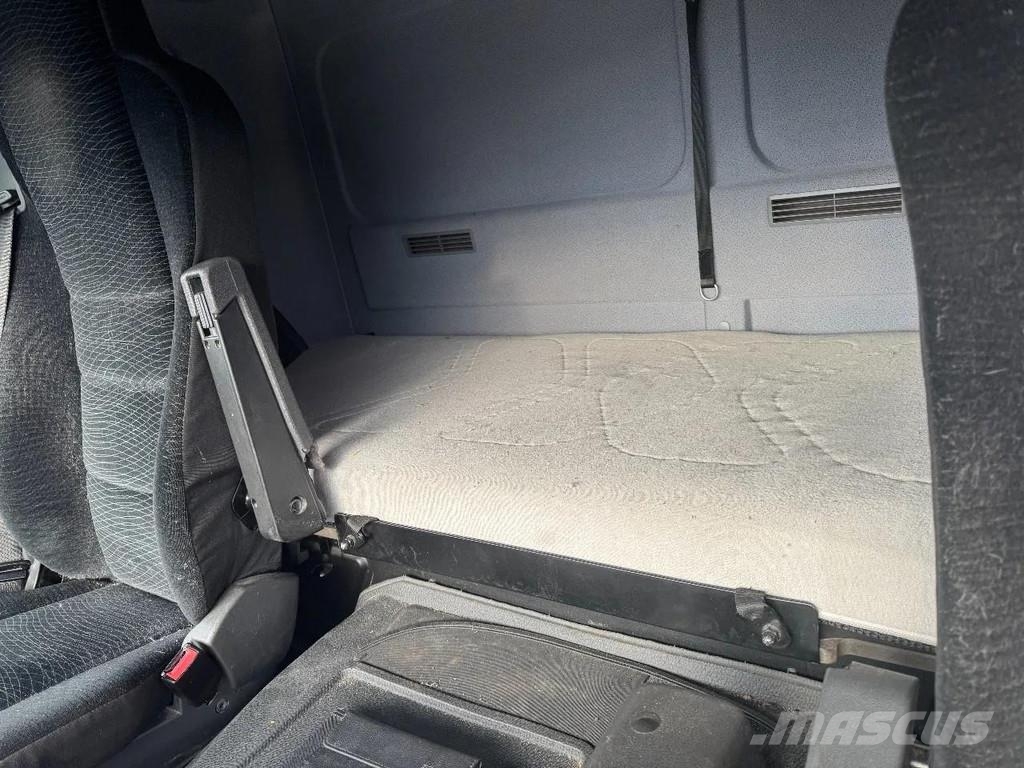 Mercedes-Benz Atego 1016 4X2 - EURO 6 + DHOLLANDIA LIFT Samochody ciężarowe ze skrzynią zamkniętą