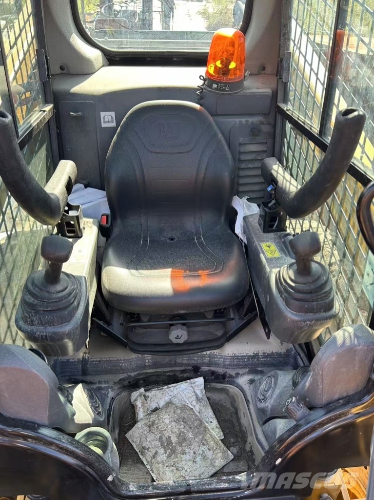 CAT 262 D Skid steer loaders