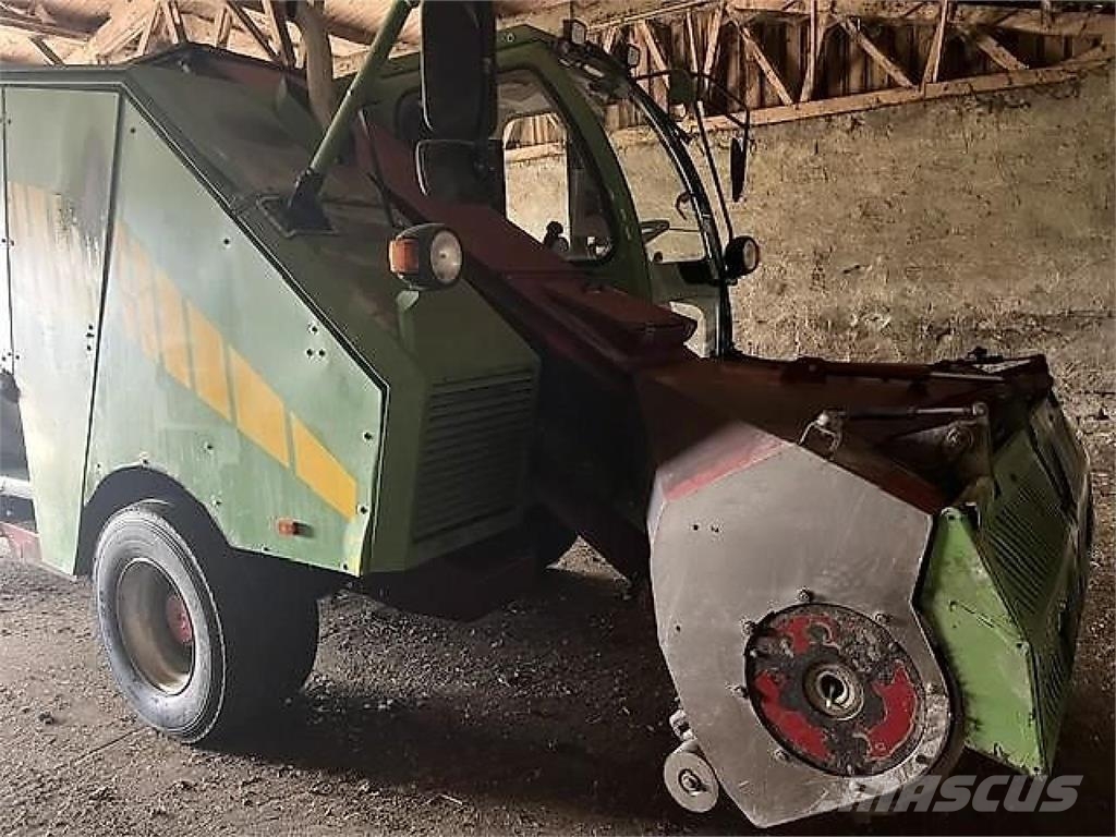 Strautmann VertiMix 1401 SF ملقمات خلاط