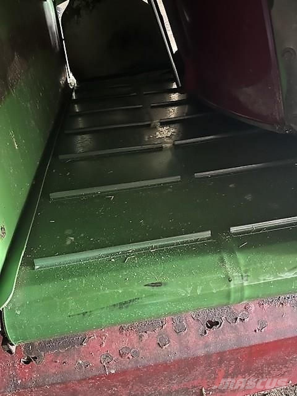 Strautmann VertiMix 1401 SF ملقمات خلاط