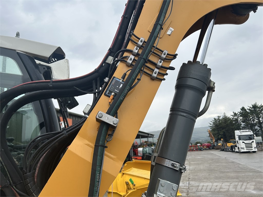 Liebherr A 910 Compact 轮式挖掘机