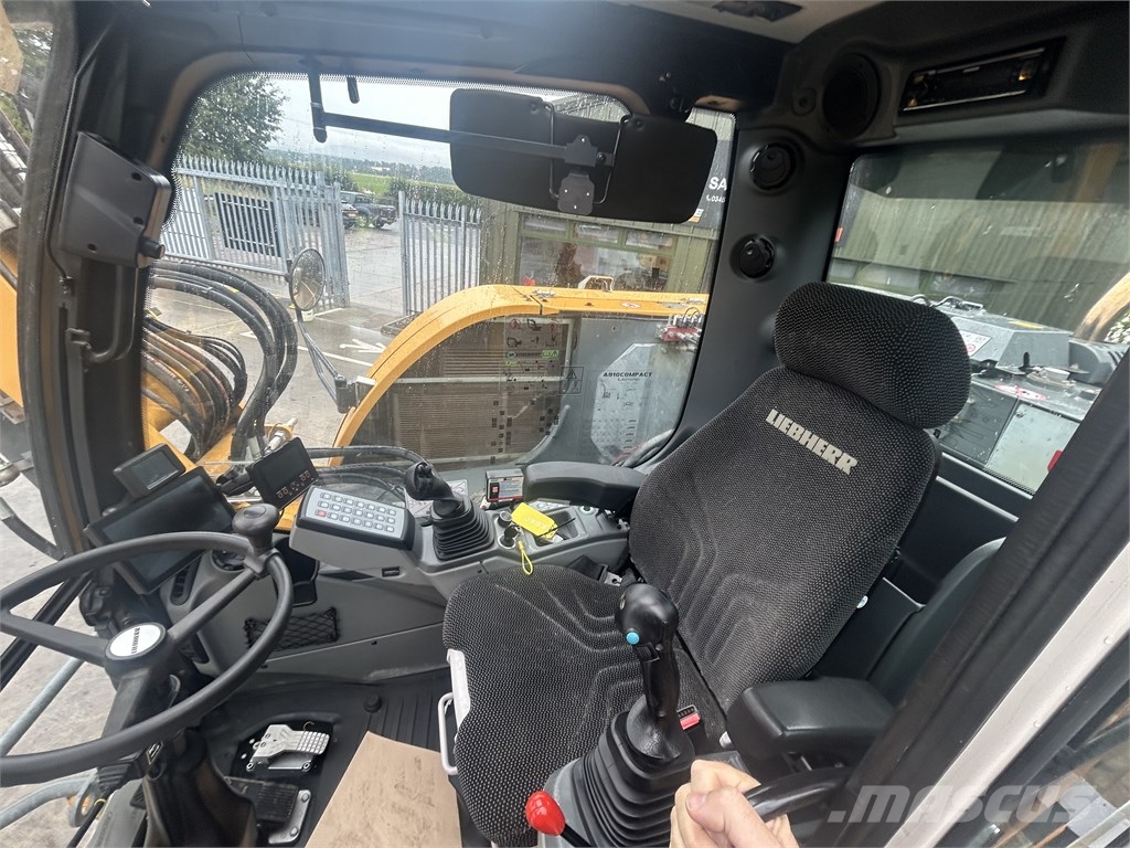 Liebherr A 910 Compact 轮式挖掘机