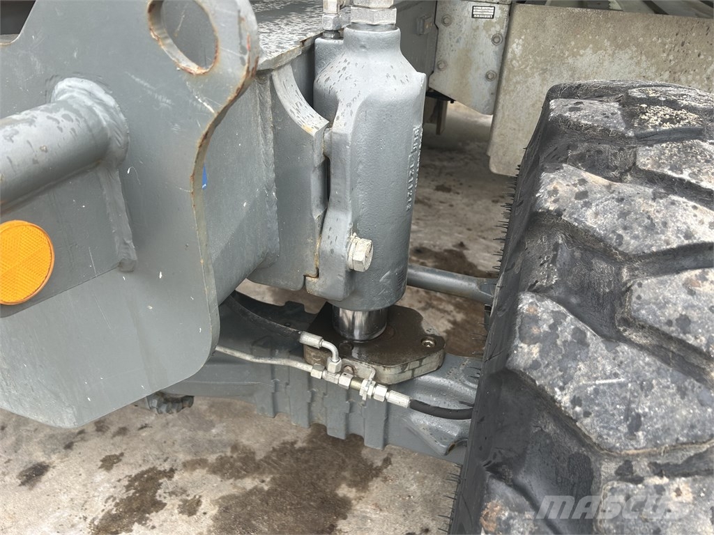 Liebherr A 910 Compact 轮式挖掘机