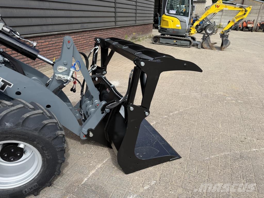 GiANT G2700 HD+ minishovel NIEUW agri uitvoering لوادر بعجل