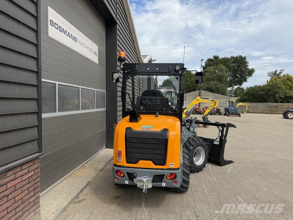 GiANT G2700 HD+ minishovel NIEUW agri uitvoering لوادر بعجل