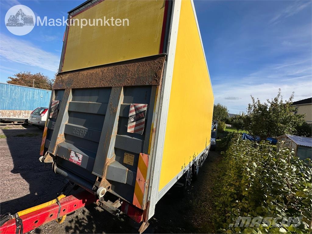 Scania R420LB6X2*4 Autocamioane