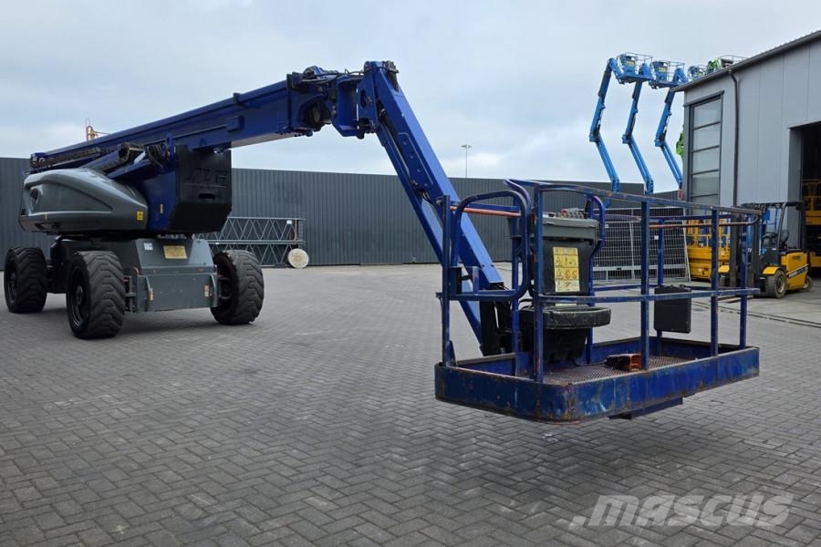 JLG 1250AJP Diesel, 4x4x4 Drive, 40.1m Working Height, لوادر انزلاقية التوجيه