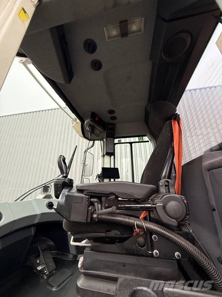 Liebherr L 586 X POWER / 2022 لوادر بعجل