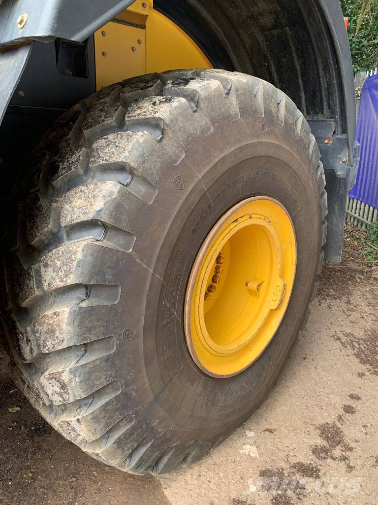 Komatsu WA470-8E0 Cargadoras sobre ruedas