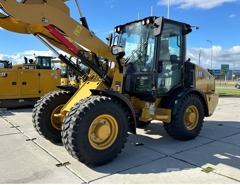 CAT 906 * BRAND NEW Wielladers