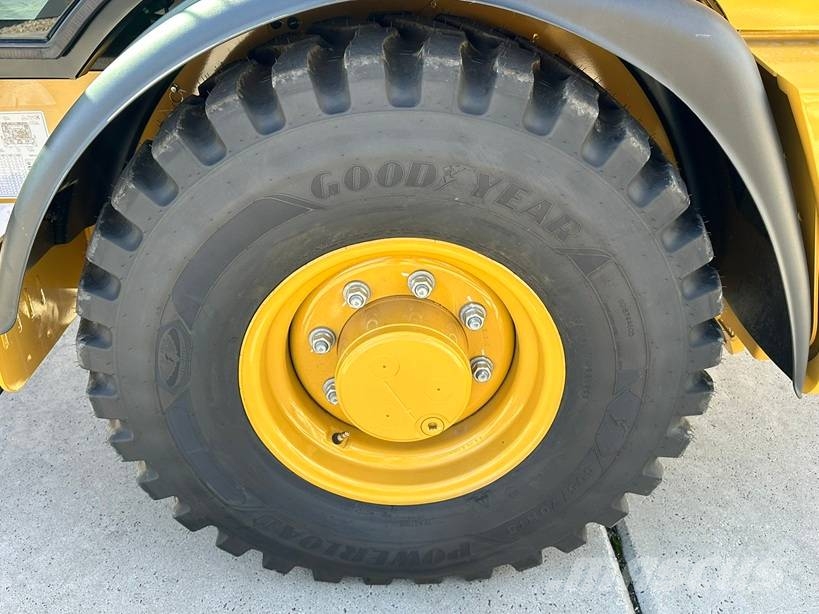 CAT 906 * BRAND NEW Wielladers