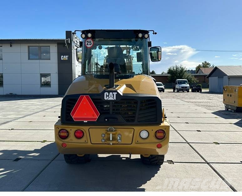 CAT 906 * BRAND NEW Wielladers
