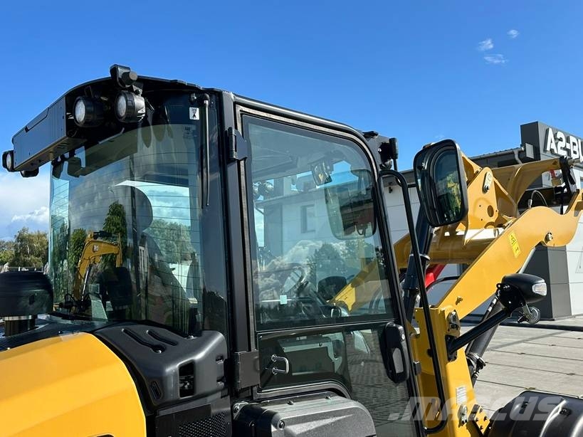 CAT 906 * BRAND NEW Wielladers