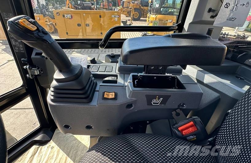 CAT 906 * BRAND NEW Wielladers